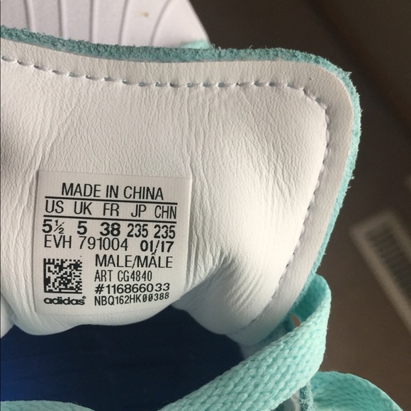 Adidas shoes - Picture 8 of 8